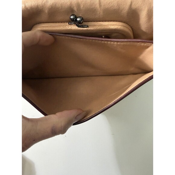 COACH Dinky Genuine Beige Leather Crossbody Bag DK-20215 Kiss Lock Purse NICE - Picture 6 of 16